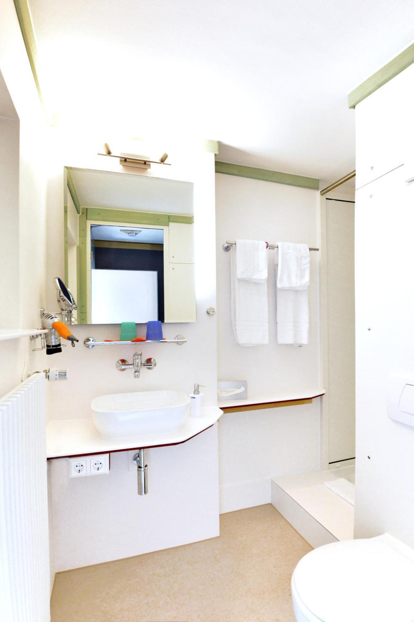 Deluxe Single Room
