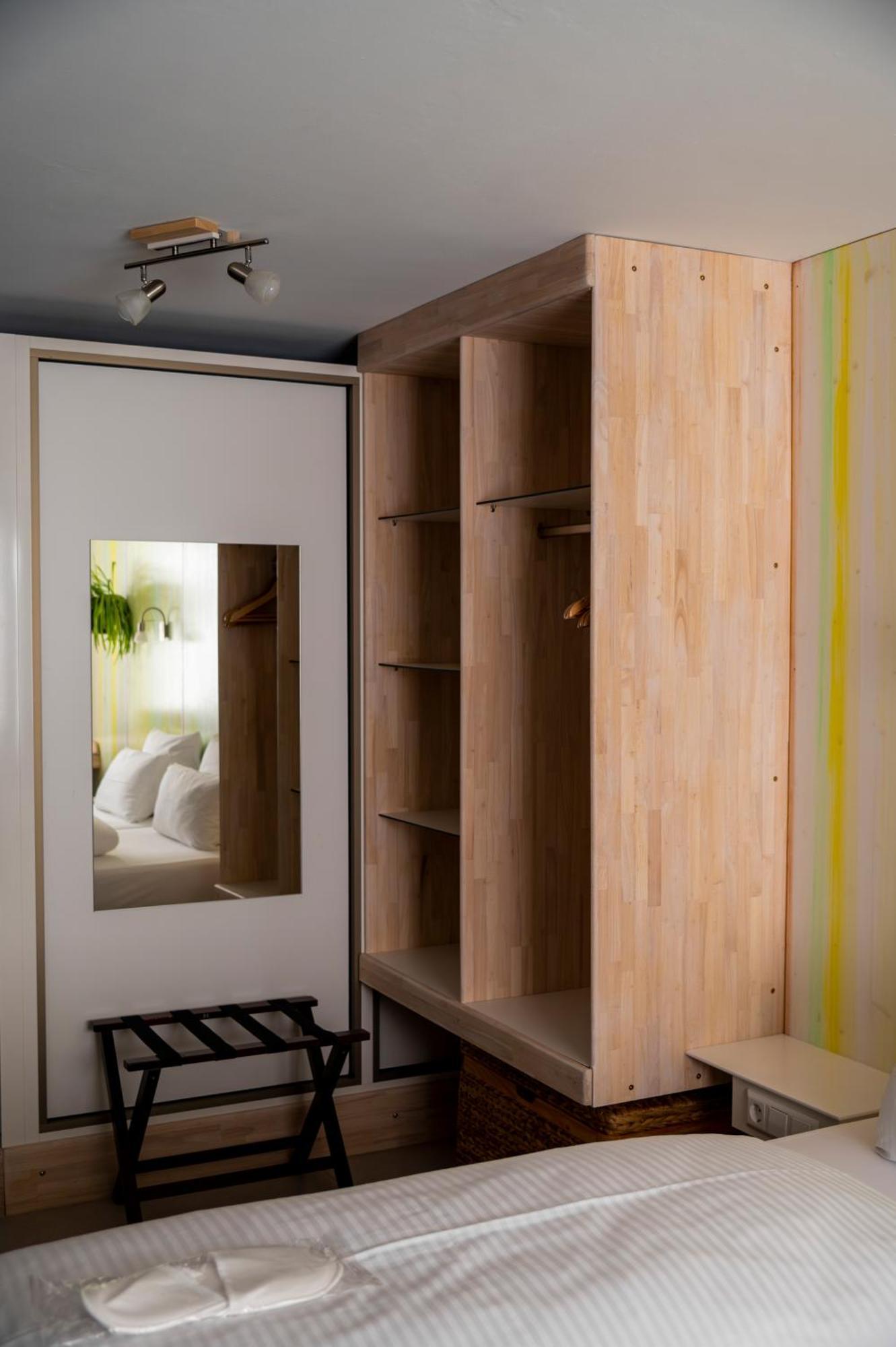 Deluxe Single Room