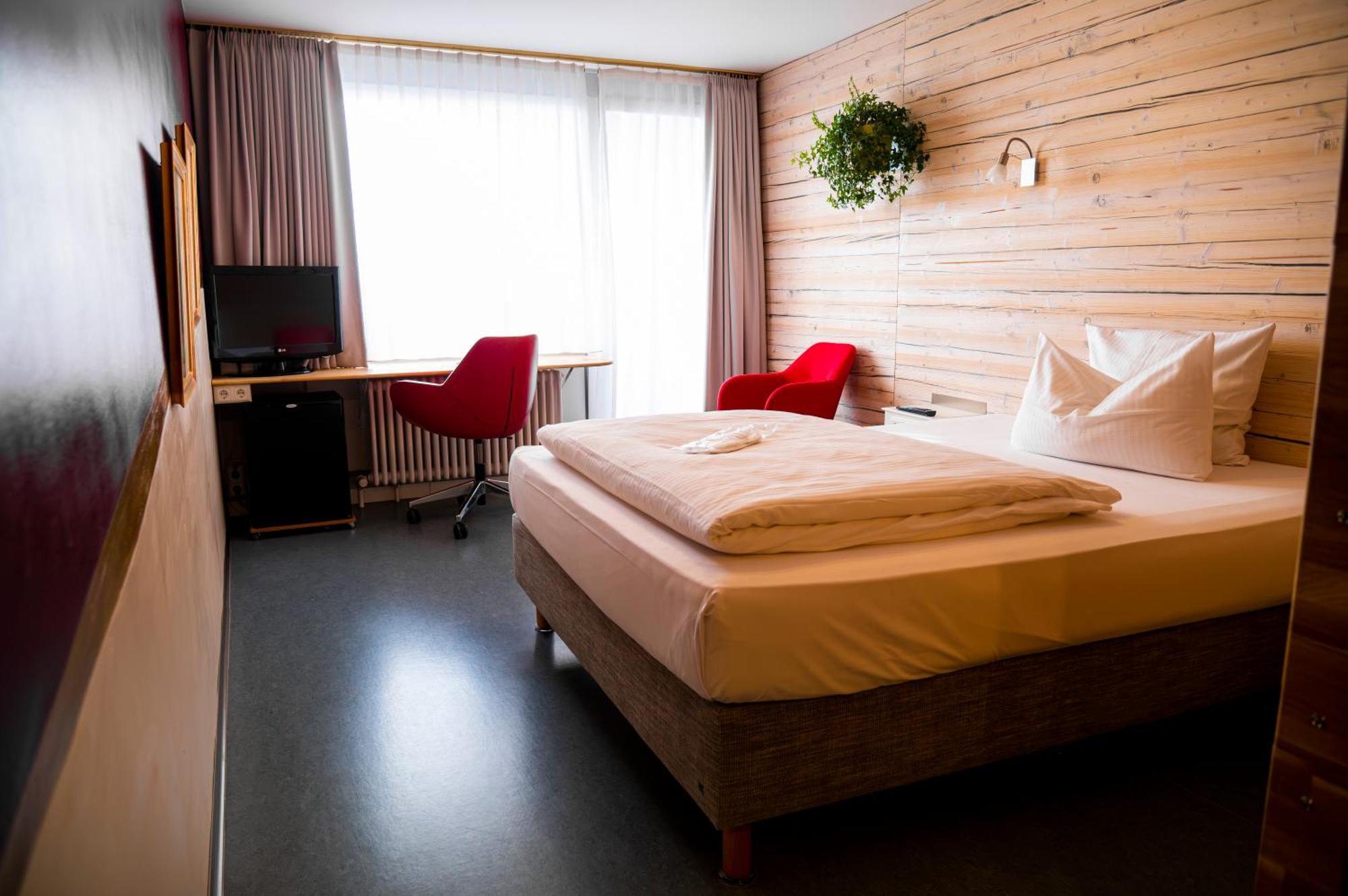 Deluxe Single Room